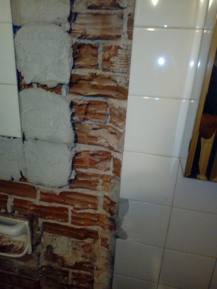 34985025_10211903216924795_8276635475289047040_n (1).jpg